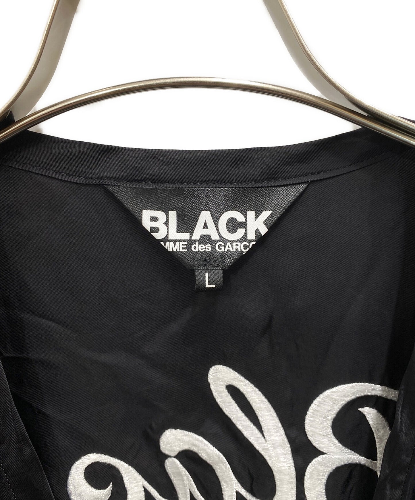 黑色COMME DES GARCONS产品洗涤的刺绣衬里外套1G-C006
