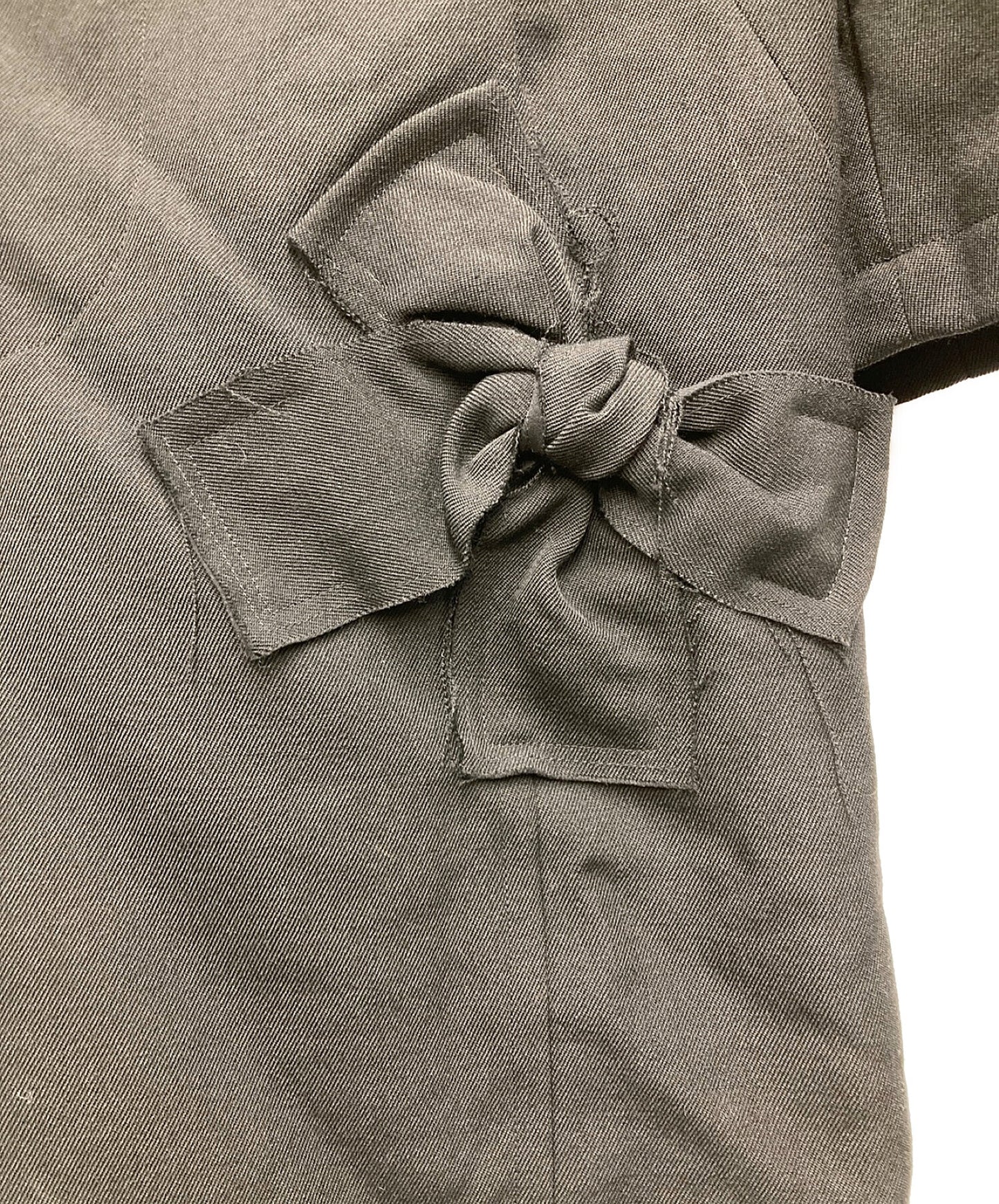 Robe de chambre comme des garcons用緞帶裝飾不銹鋼衣領外套AD2003 RK-C005