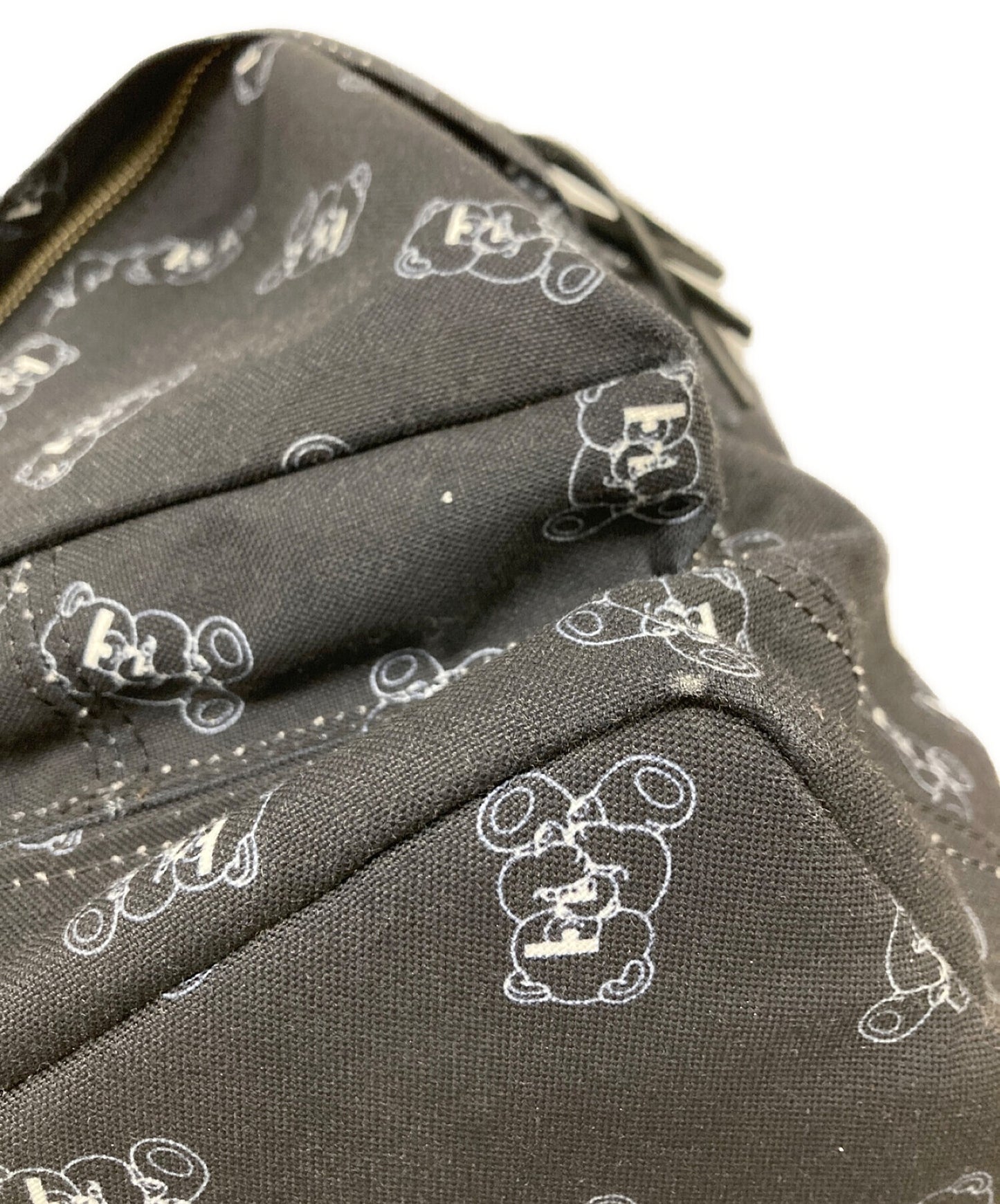 [Pre-owned] UNDERCOVER Blindfolded Bear Allover Backpack