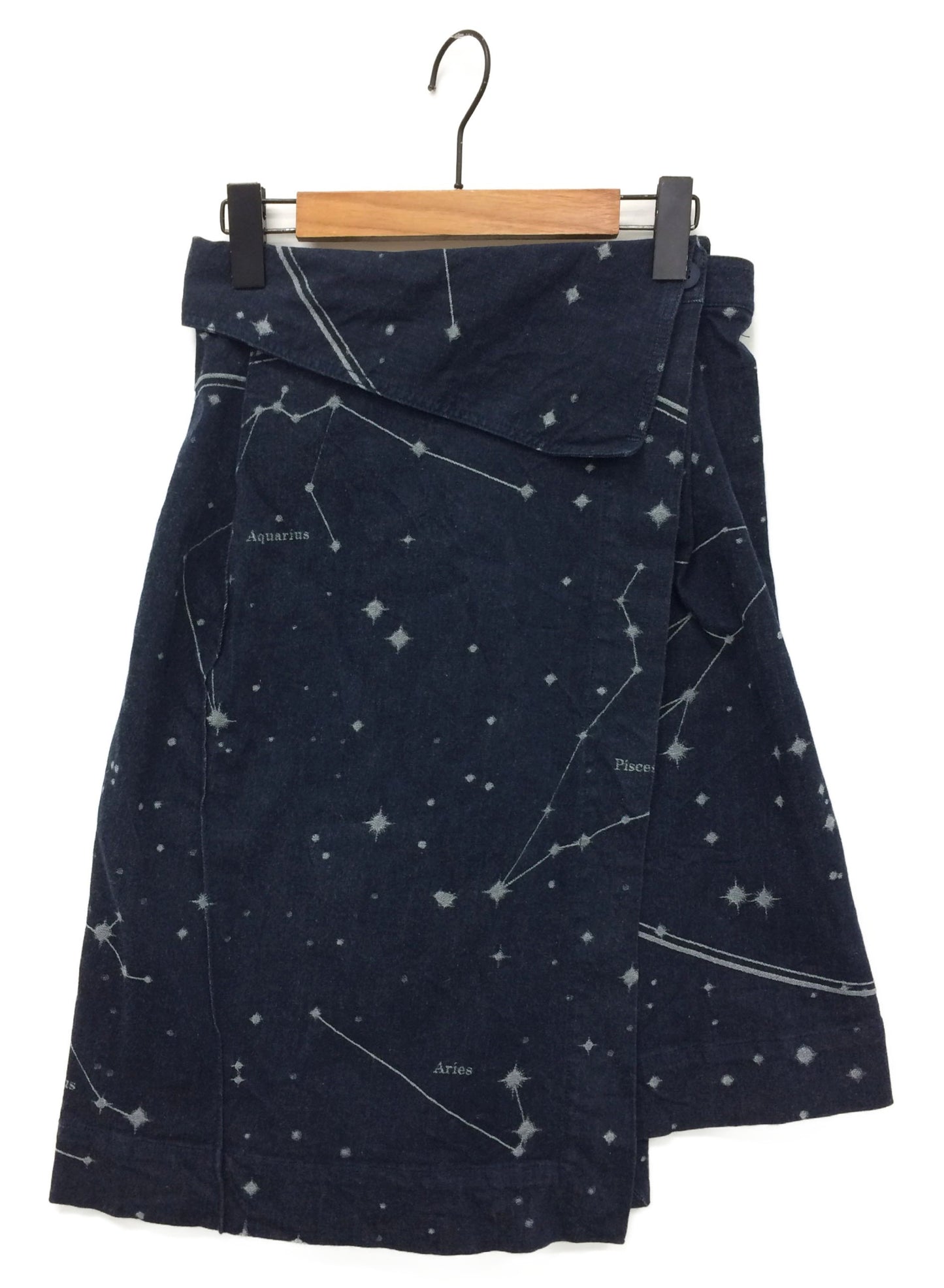 Issey Miyake 12 Constellation กระโปรงเดนิม / กระโปรงห่อ