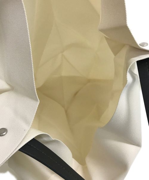 [Pre-owned] ISSEY MIYAKE × IITTALA Folding pleated tote bag